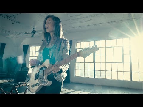 Lari Basilio on BIAS Amp 2