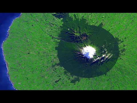 19.00 "myllärin" Swedu-uutiset 23.6.-19 Avaruuskuva Uuden-Seelannin tulivuoresta.