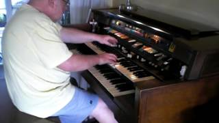 Mike Reed plays Lou Donaldson's "Alligator Boogaloo" on his Hammond Organ
