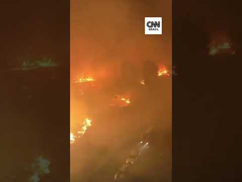 Drone mostra incêndio avançando rapidamente na Espanha