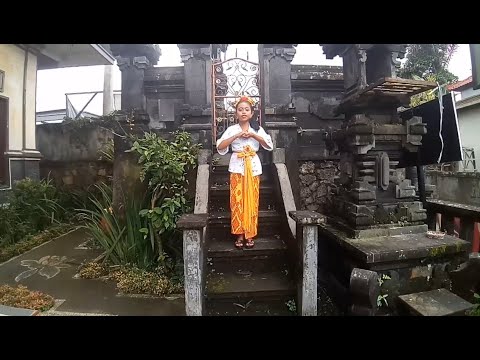 Ni kadek ayu winda yani Wakil Desa Adat Karyasari | Festival Tutur Rare  Tabanan