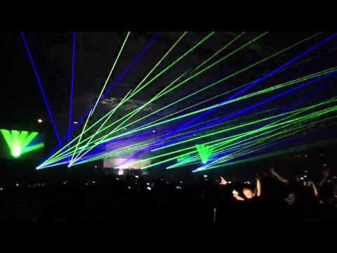 Swedish House Mafia - Insomnia (live)