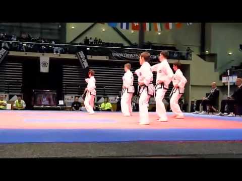 Canada Junior Male Team Patterns   Won Hyo   Taekwondo ITF World Championships 2011    www taekwon doitf com ar