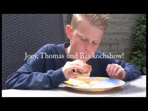 Joey kookt braadworst