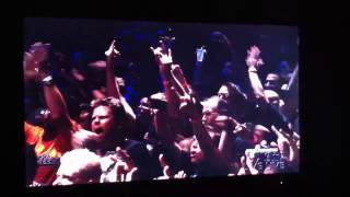 Kerry King has moment of noise for Jeff Hanneman.