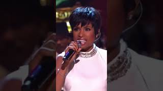Jennifer Hudson paying tribute to Aretha Franklin with “Rock Steady”