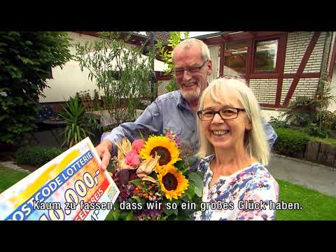 Felix überrascht zwei Gewinnerinnen in Verden (Aller) mit dem #Straßenpreis
