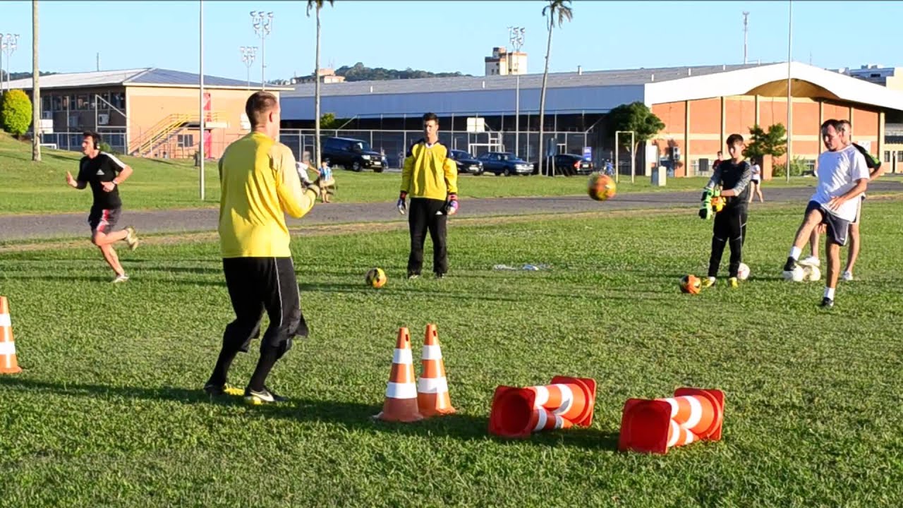 Melhores momentos do goleiro William Becker.