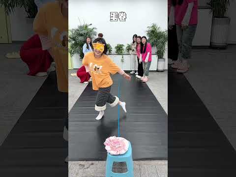 走直线挑战 #办公室游戏 #搞笑