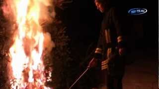 preview picture of video 'Neujahrsfeuer in Gersdorf (Sachsen)  13.01.2009'
