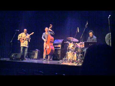 Lionel Loueke was an interstellar griot at Jeff Center rehearsal hall last week