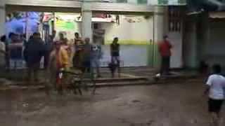 preview picture of video 'inundaciones en petatlan por tormenta manuel'