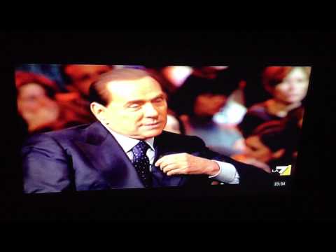 DURISSIMO scontro tra Silvio BERLUSCONI e Michele SANTORO su LA7 a Servizio Pubblico (10.01.2013)