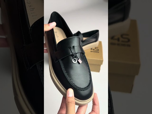 Чоботи жіночі шкіряні байка хутро 592641 Чорний Лофери жіночі 592677 Чорні