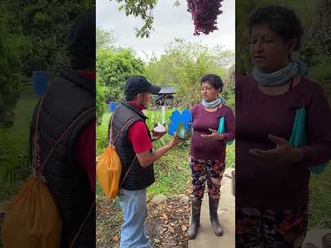 La señora Flor María , en La Argentina Huila nos invita a reciclar