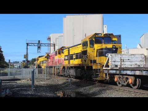 P16-P17-T386 haul a SSR rail train back to Melbourne from Kurting 18/4/23