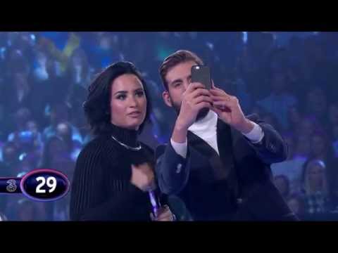 Demi Lovato lär Pär att ta en bra selfie - Idol Sverige (TV4)