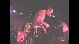 Snot - Lynn Strait goes after some jerk in the crowd