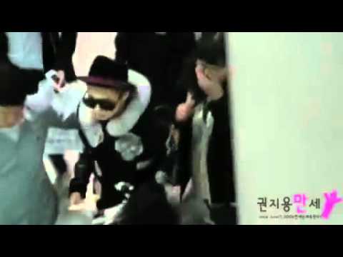 [Fancam] 110423 GD @ Gimpo Airport (1)