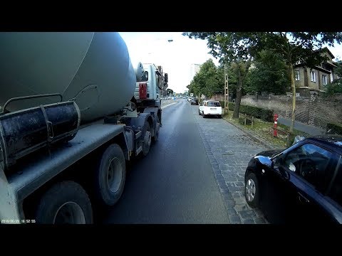 Elengedem a buszt és felesleges nyomulás - I let the bus go and vain MGIF