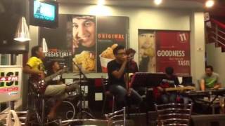 Download lagu VENUE - Sweet disposition beri aku kekasih high and dry mp3 Download lagu VENUE - Sweet disposition beri aku kekasih high and dry mp3