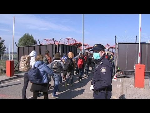 Migrant crisis: Hungary poised to shut unofficial border crossings with Croatia