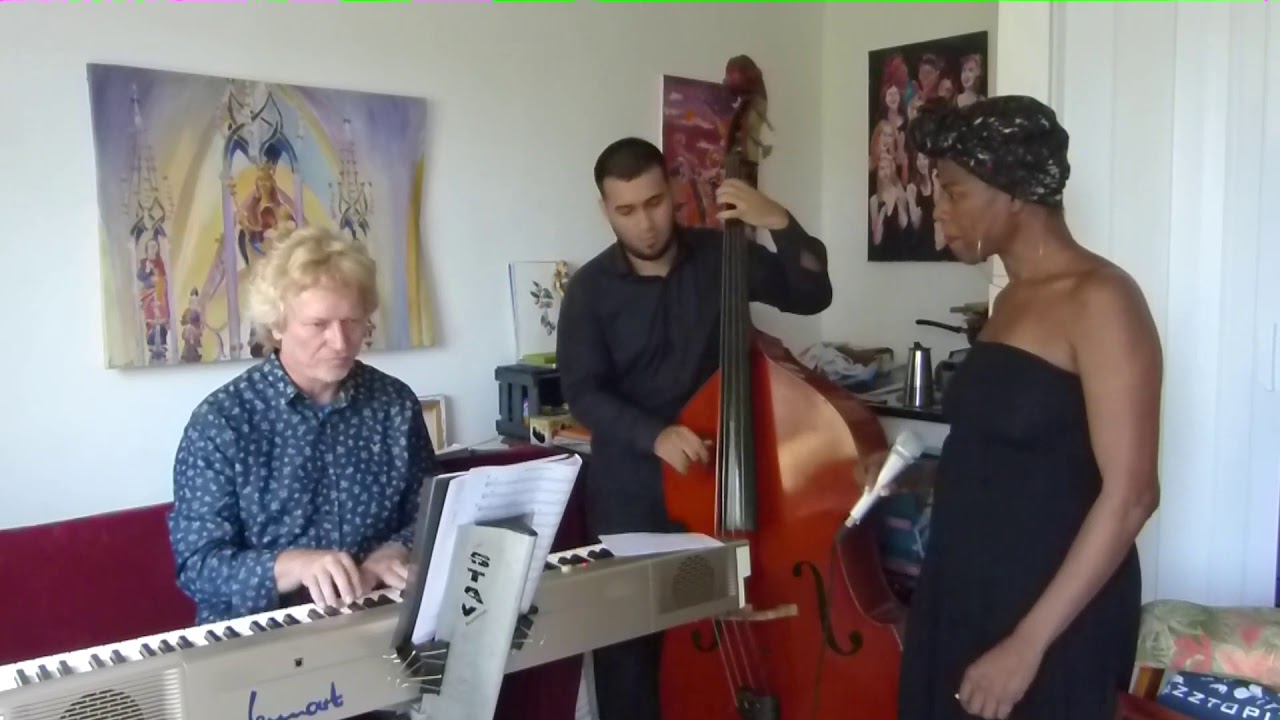 Amelie sings a Swing Tune with Lennart and Áureo