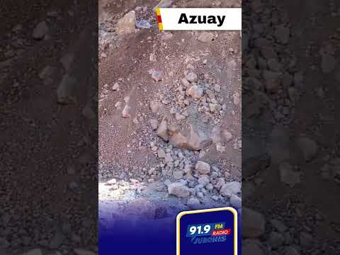 Corte total en #Cuenca – #Girón – #Pasaje por caída de rocas