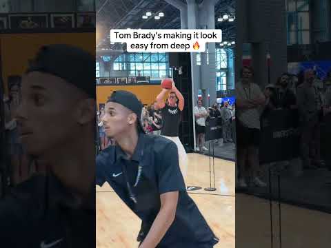 Tom Brady's full basketball skills challenge at Fanatics Fest 🎯