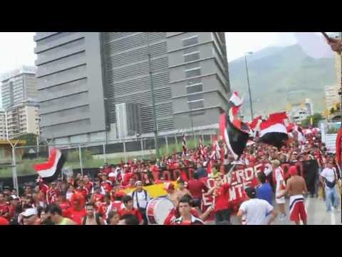 "La Barra del Caracas Fútbol Club- En las Buenas y en las malas HD" Barra: Los Demonios Rojos • Club: Caracas