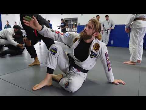 FULL ROUND: Adam Wardziński Shark Tank At Checkmat