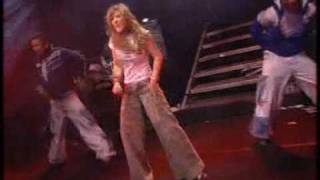 Malú- No me extraña nada