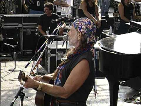 Willie Nelson - Me and Paul (Live at Farm Aid 1995)