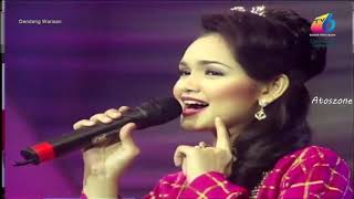 Download lagu Siti Nurhaliza- Empat Dara (live) mp3