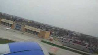 preview picture of video 'Takeoff from Chicago Midway (MDW) - 2008 April'