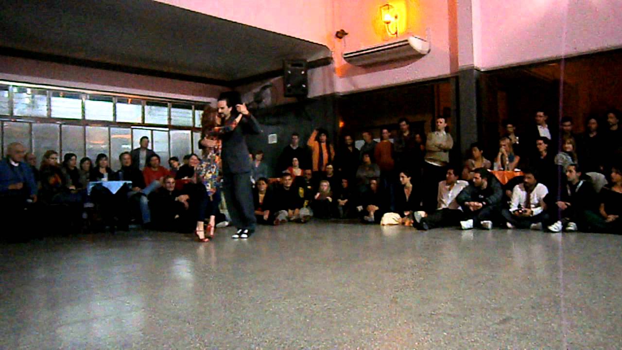 DAMIÁN ESELL Y NANCY LOUZÁN en El Motivo (1)