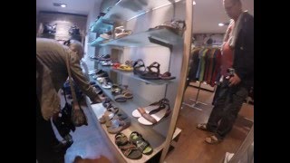 2014-12-13 Shoe shopping, New Delhi