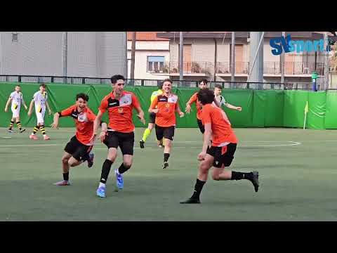 Vadino. La punizione di Massa contro la Baia Alassio Auxilium