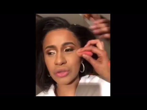 Stan Twitter: Cardi B saying the T Slur 😍