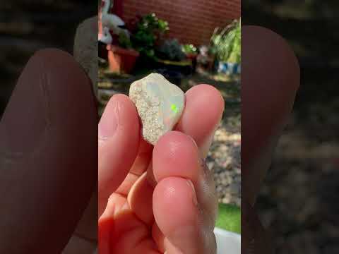 Opal Etiopian de Foc, brut, E20