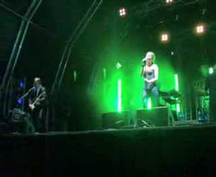 The Cardigans volverán en concierto a Barcelona en junio