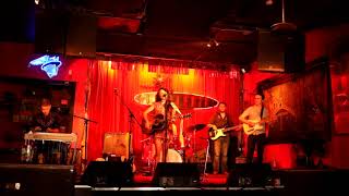 Whitney Rose - Lookin' Back on Luckenbach