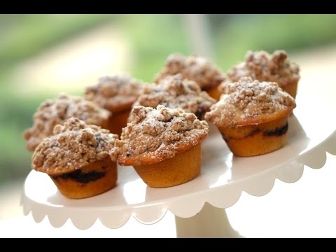 Beth's Coffee Cake Muffin Recipe | ENTERTAINING WITH BETH