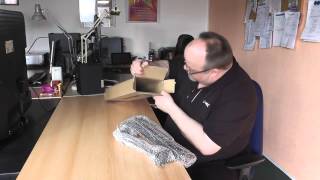 Video thumbnail for Unboxing Mikrofonarm MILLENIUM MA 2050 german deutsch by Heike Ellen Pieper