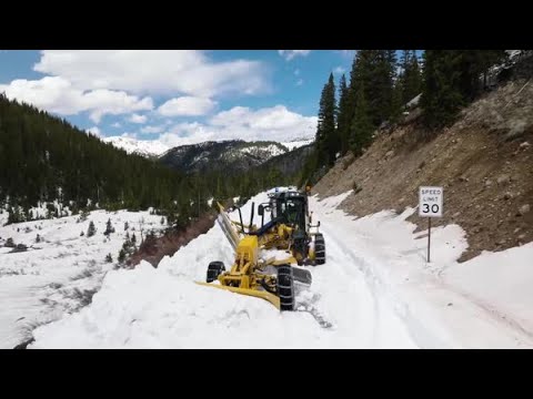 Cat® Motor Graders - Snow Removal Work Tools