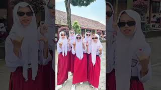 Download lagu CINTAKU HANYA KAMU CINTA MERAH JAMBU mp3 Download lagu CINTAKU HANYA KAMU CINTA MERAH JAMBU mp3