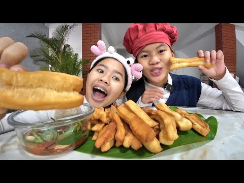 Crispy & Fluffy Fried Dough Sticks 💗 Vietnamese Breakfast Recipe 🍜 Duong Cookie Fun Cooking