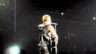 Bon Jovi I Can&#39;t Help Falling In Love With You Milwaukee 2011