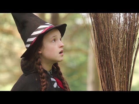 Rückblick: Eine lausige Hexe - Besenflug mit Katze | ZDFtivi