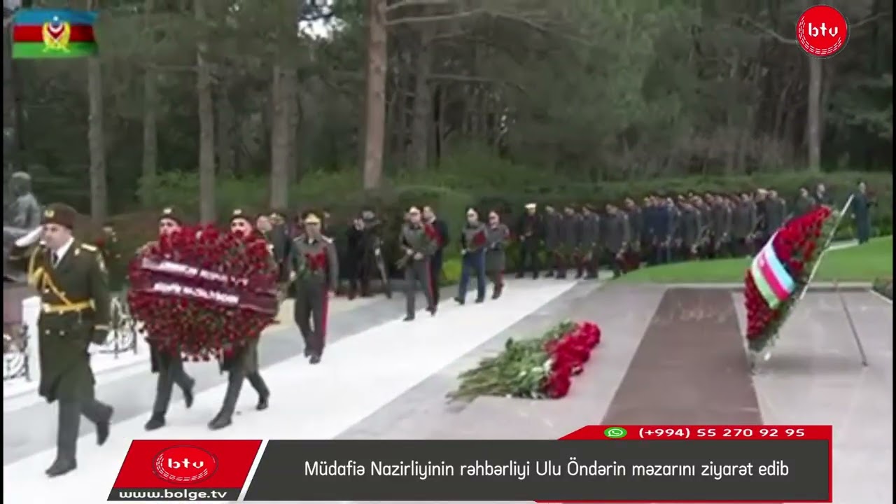 Müdafiə Nazirliyinin rəhbərliyi Ulu Öndərin məzarını ziyarət edib